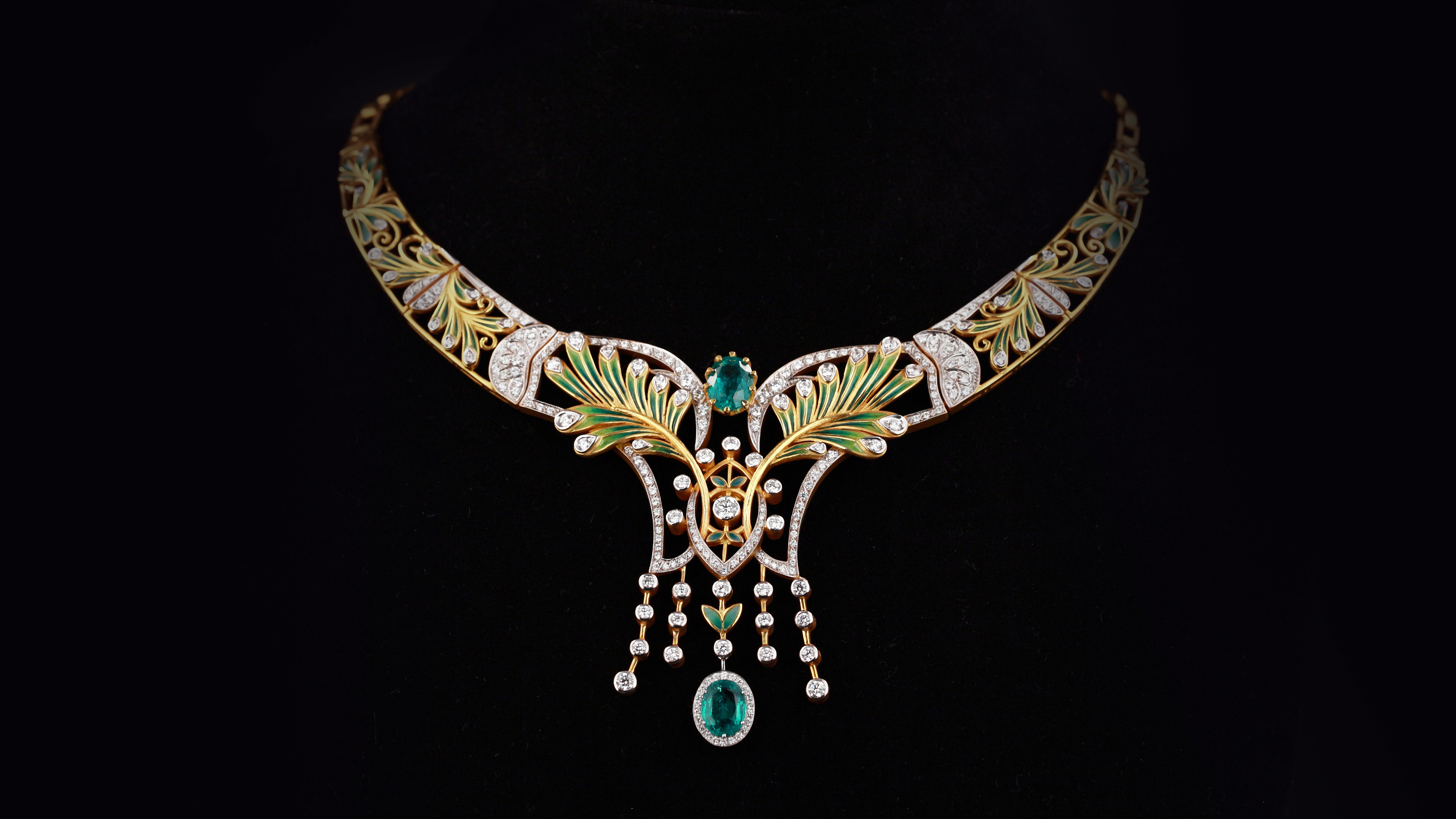 熱鬧非凡的珠寶鐘表市場(chǎng) 未來(lái)是“走出去”還是“引進(jìn)來(lái)”？